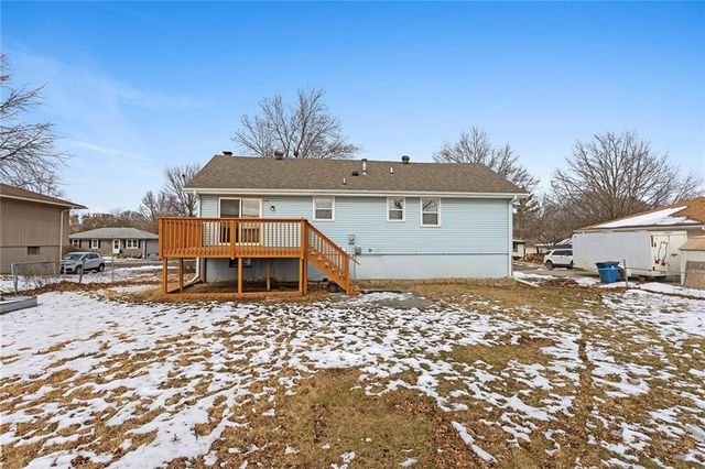 700 W McDowell Avenue, Odessa, MO 64076
