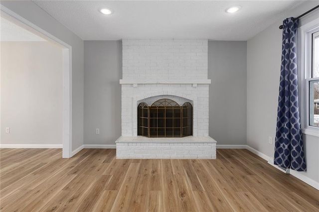 700 W McDowell Avenue, Odessa, MO 64076