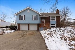 700 W McDowell Avenue, Odessa, MO 64076