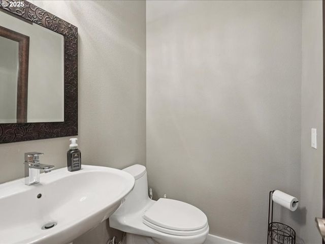 3710 MOHAWK Way, West Linn, OR 97068