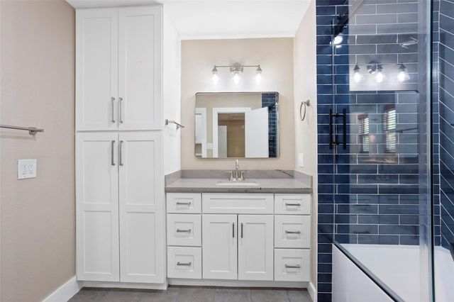 3105 Garrow Street, Houston, TX 77003