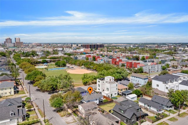 3105 Garrow Street, Houston, TX 77003