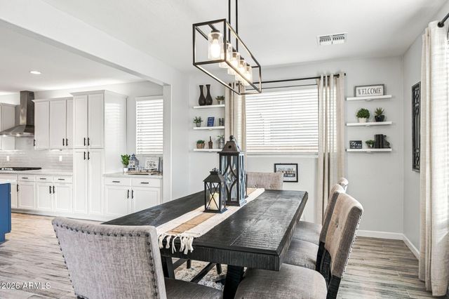 10345 E TRILLIUM Avenue, Mesa, AZ 85212