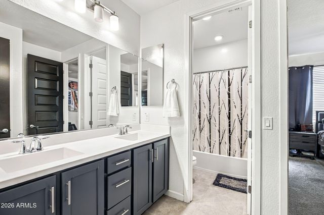 10345 E TRILLIUM Avenue, Mesa, AZ 85212