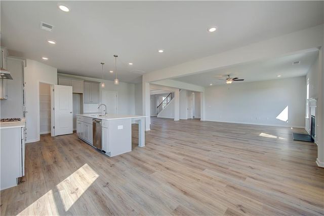 713 Dunlake Way, Locust Grove, GA 30248