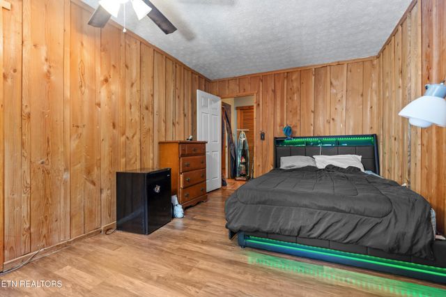 1036 Dye Rd, Clarkrange, TN 38553
