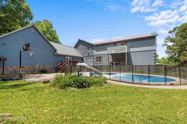 1036 Dye Rd, Clarkrange, TN 38553