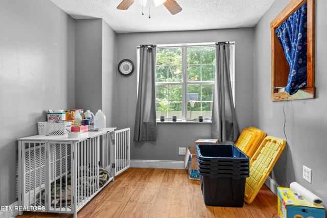 1036 Dye Rd, Clarkrange, TN 38553