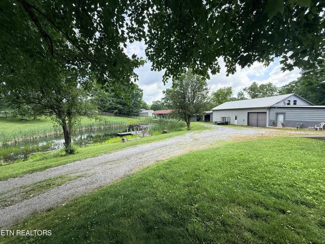 1036 Dye Rd, Clarkrange, TN 38553