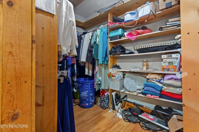 1036 Dye Rd, Clarkrange, TN 38553