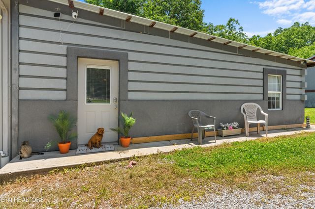1036 Dye Rd, Clarkrange, TN 38553