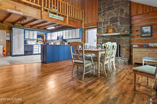 1036 Dye Rd, Clarkrange, TN 38553