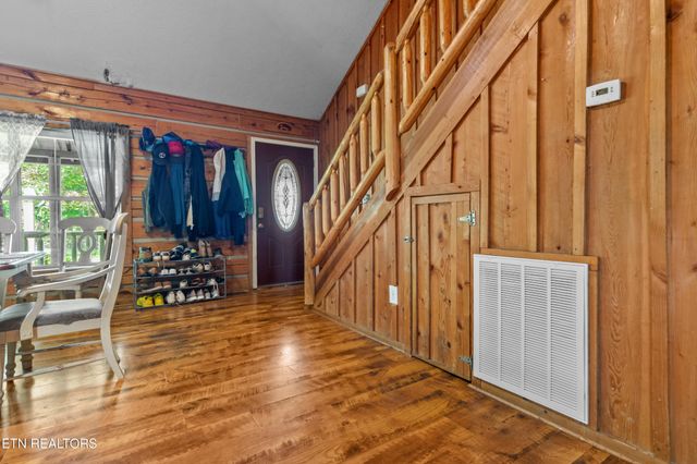 1036 Dye Rd, Clarkrange, TN 38553