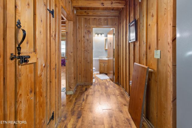 1036 Dye Rd, Clarkrange, TN 38553