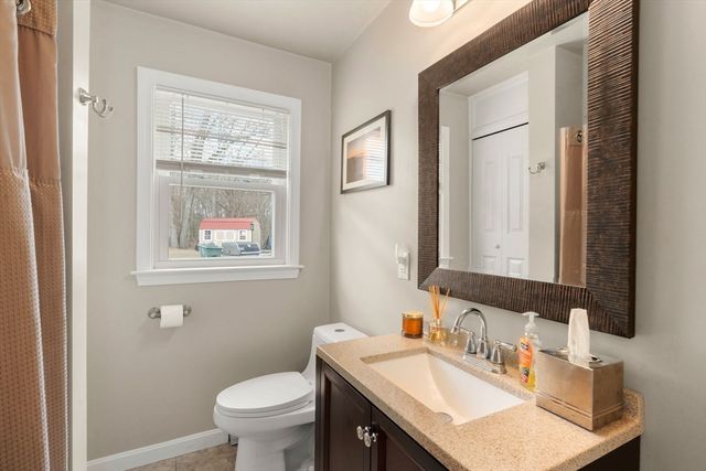 25 Clifford St, Taunton, MA 02780