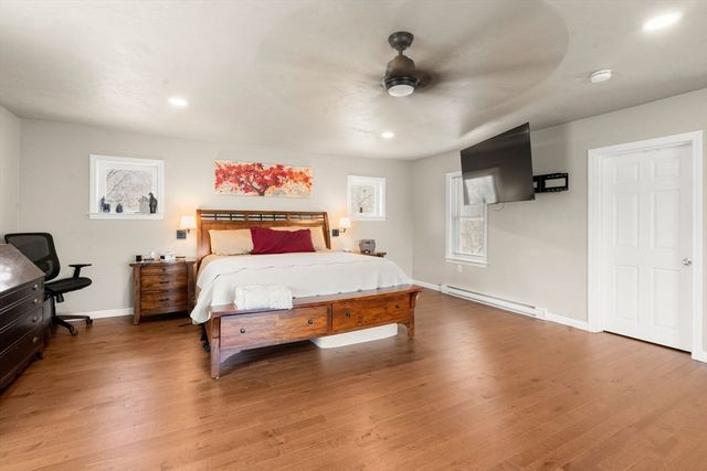 25 Clifford St, Taunton, MA 02780