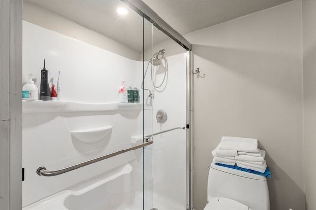 25 Clifford St, Taunton, MA 02780