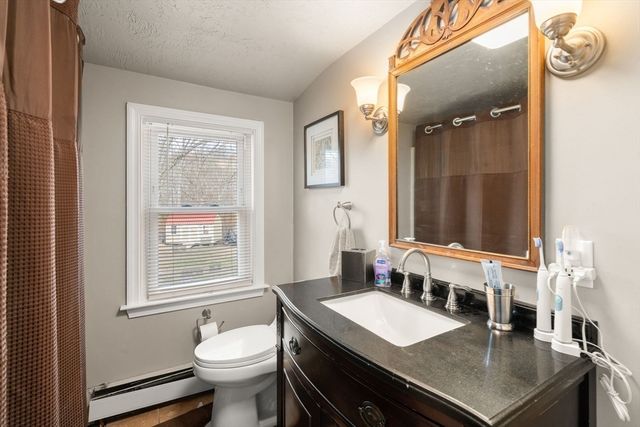 25 Clifford St, Taunton, MA 02780