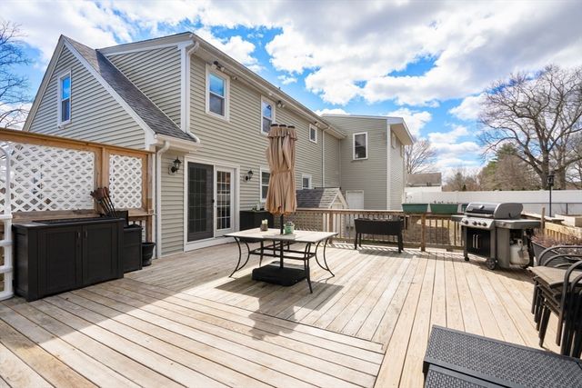 25 Clifford St, Taunton, MA 02780