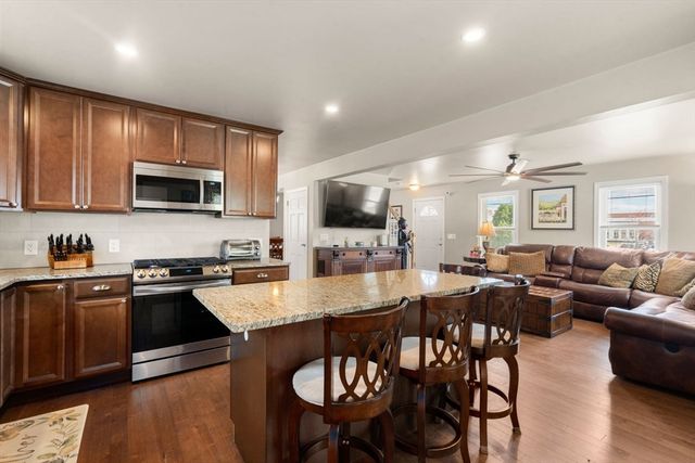 25 Clifford St, Taunton, MA 02780