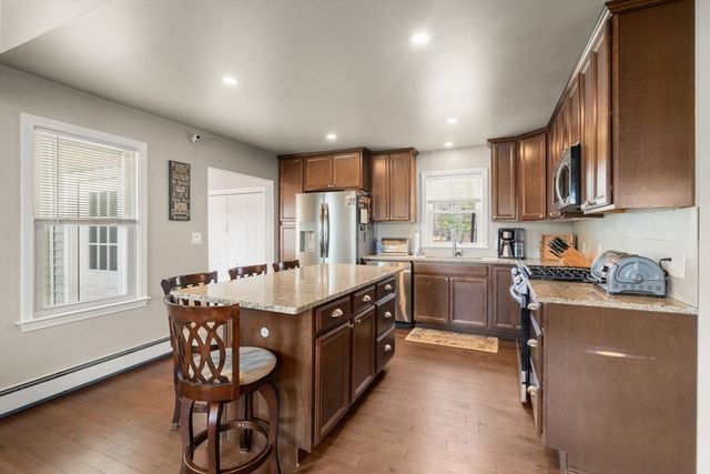 25 Clifford St, Taunton, MA 02780