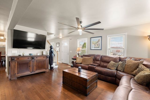 25 Clifford St, Taunton, MA 02780