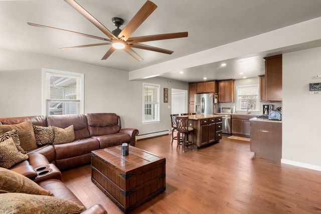 25 Clifford St, Taunton, MA 02780