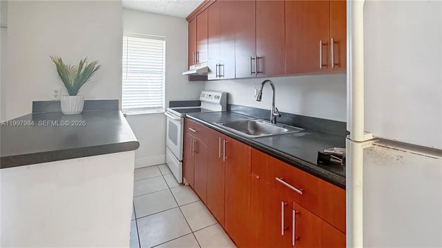 4081 N Dixie Hwy 20, Oakland Park, FL 33334