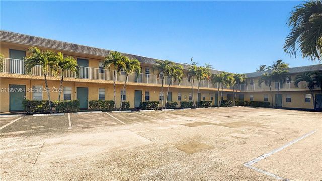 4081 N Dixie Hwy 20, Oakland Park, FL 33334