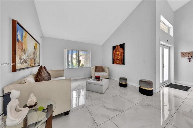 5542 NW 190th Lane, Miami Gardens, FL 33055