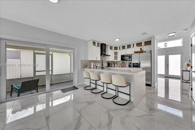5542 NW 190th Lane, Miami Gardens, FL 33055