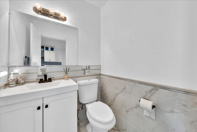 5542 NW 190th Lane, Miami Gardens, FL 33055