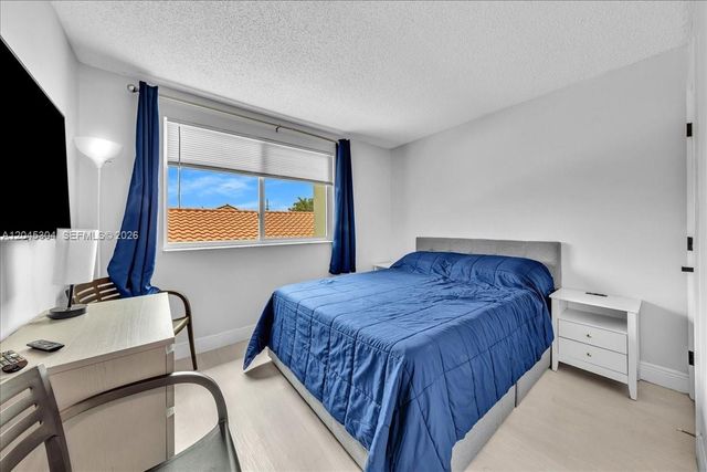 5542 NW 190th Lane, Miami Gardens, FL 33055