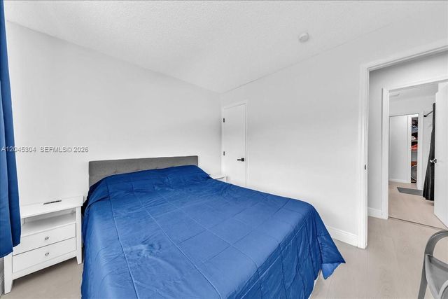 5542 NW 190th Lane, Miami Gardens, FL 33055