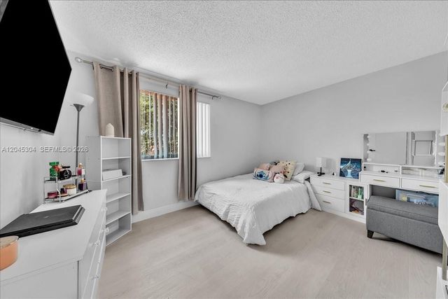 5542 NW 190th Lane, Miami Gardens, FL 33055