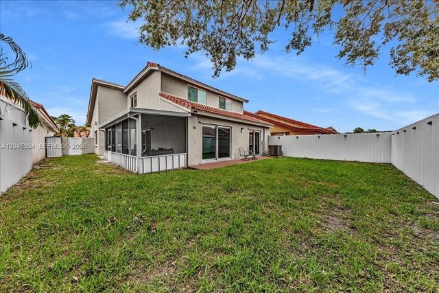 5542 NW 190th Lane, Miami Gardens, FL 33055
