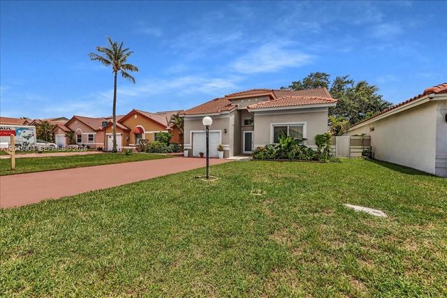 5542 NW 190th Lane, Miami Gardens, FL 33055