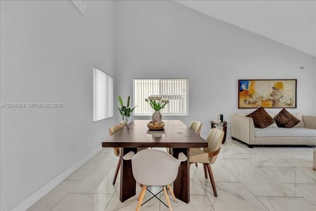 5542 NW 190th Lane, Miami Gardens, FL 33055