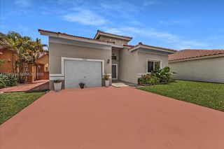 5542 NW 190th Lane, Miami Gardens, FL 33055