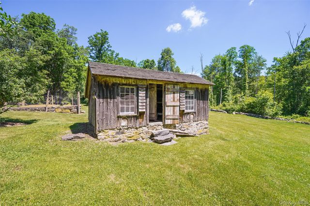 121 Post Office Road, South Salem, NY 10590