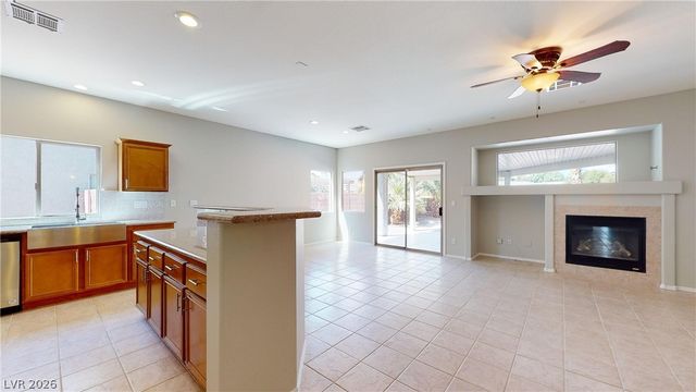 3591 Driving Range Street, Las Vegas, NV 89122