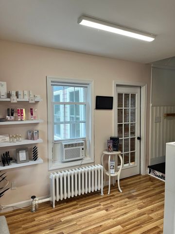 273 W Main St, Norton, MA 02766