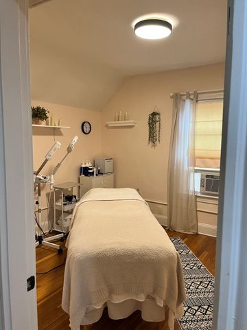 273 W Main St, Norton, MA 02766