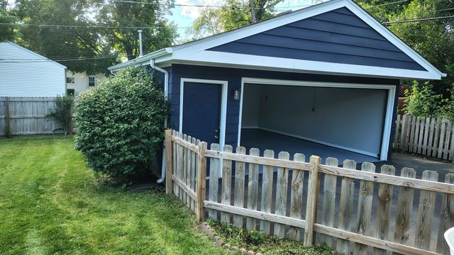 390 E Diane Drive, Buffalo Grove, IL 60089