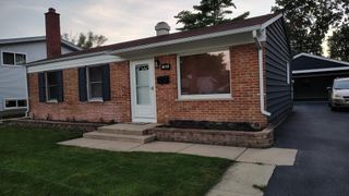 390 E Diane Drive, Buffalo Grove, IL 60089