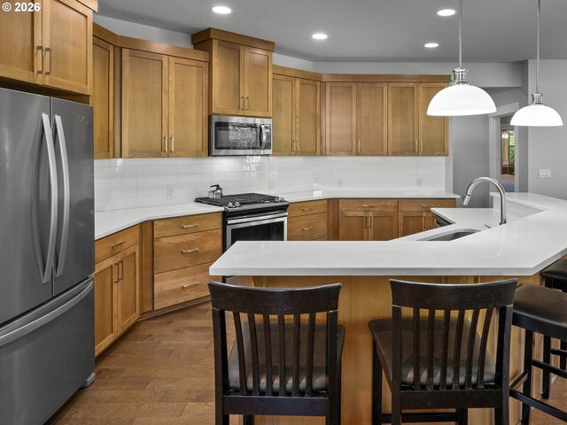 265 Ne 36TH Ct, Hillsboro, OR 97124