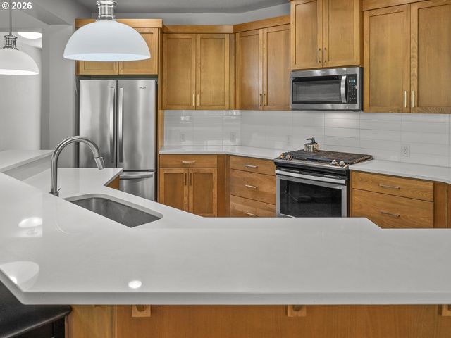265 Ne 36TH Ct, Hillsboro, OR 97124