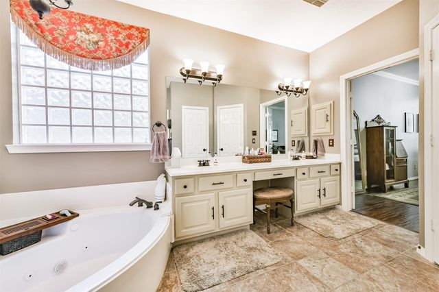 3215 Arbor Mill Court, Houston, TX 77059