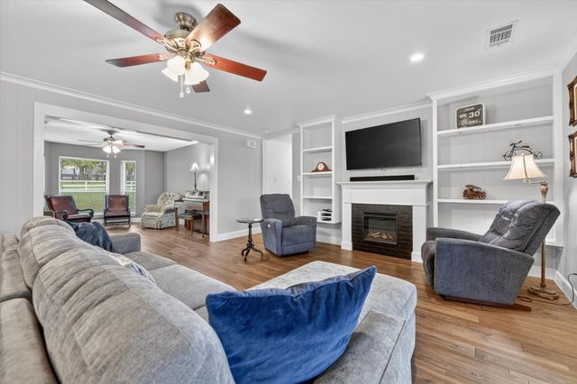 951 Ridgewood Circle, Bartonville, TX 76226