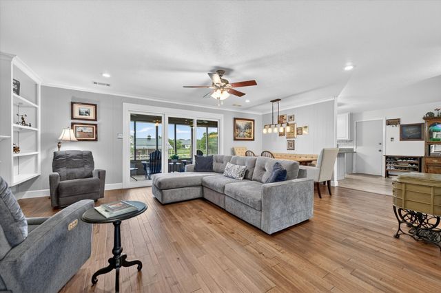 951 Ridgewood Circle, Bartonville, TX 76226